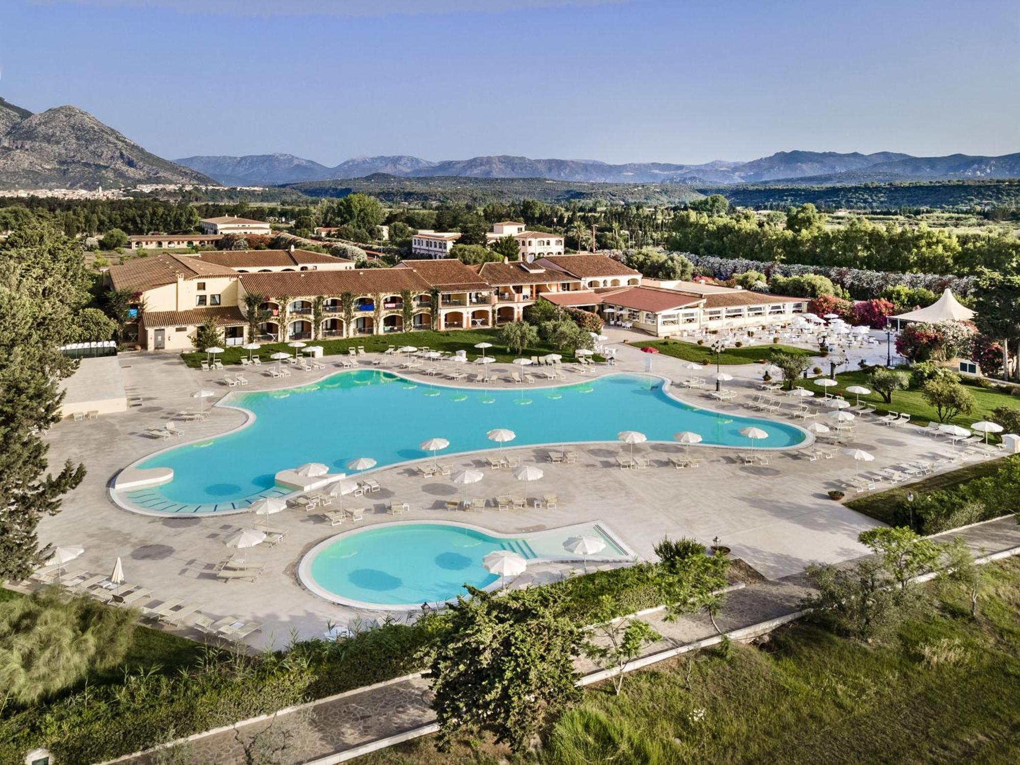 Marina di Orosei Sentido Orosei Beach מראה חיצוני תמונה